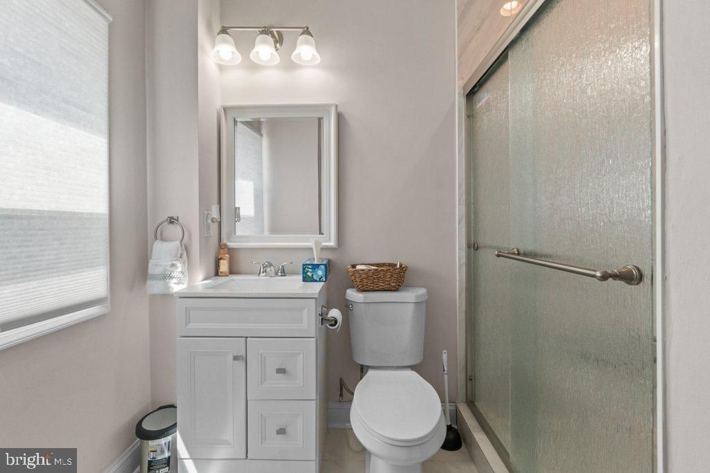 Image 23 of property listing at 324 LAUREL AVE, Laurel, MD 20707