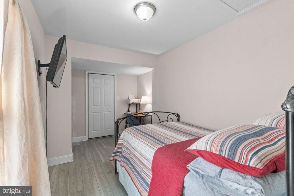 Image 25 of property listing at 324 LAUREL AVE, Laurel, MD 20707