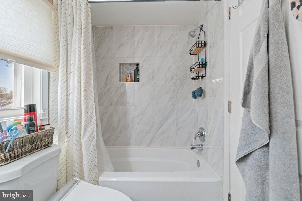 Image 26 of property listing at 324 LAUREL AVE, Laurel, MD 20707