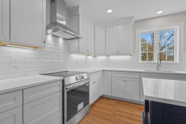 20 Sophie Ruth Way, Tewksbury, MA 01876