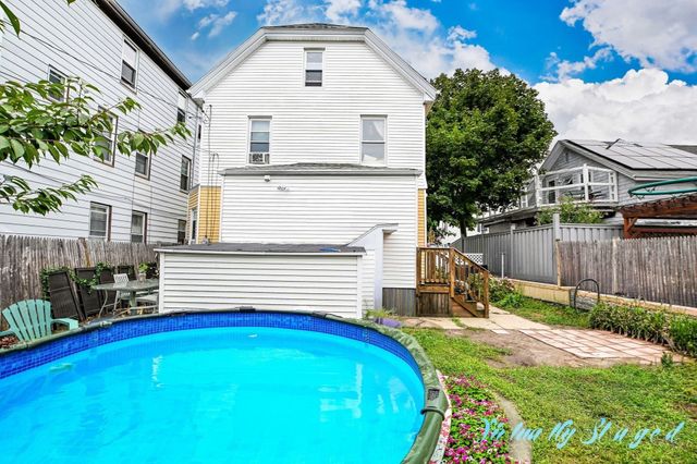 118 Parker St, New Bedford, MA 02740