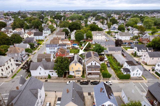 118 Parker St, New Bedford, MA 02740