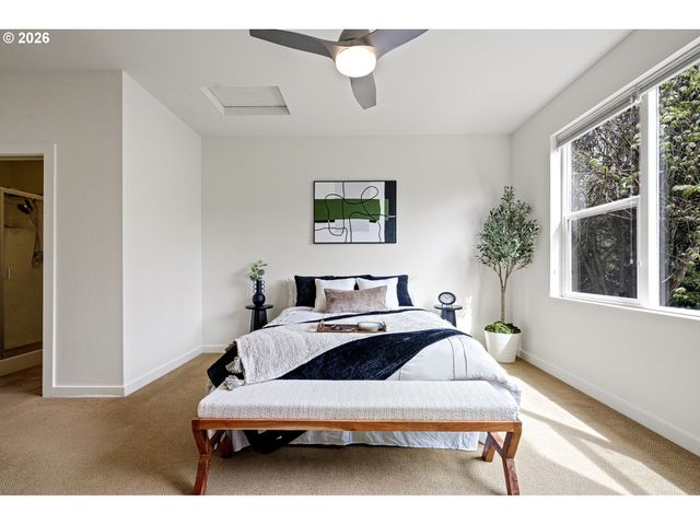 327 RUSTIC Pl 35, Eugene, OR 97401