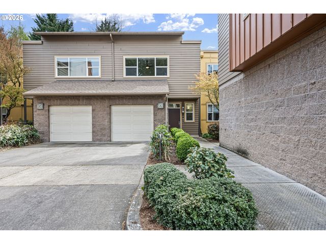 327 RUSTIC Pl 35, Eugene, OR 97401