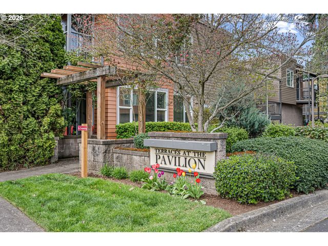 327 RUSTIC Pl 35, Eugene, OR 97401