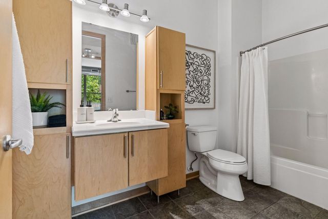 3640 Wooddale Avenue S 111, Saint Louis Park, MN 55416