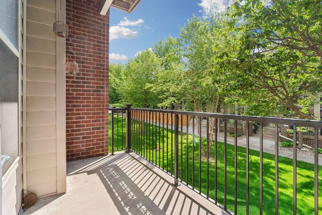 3640 Wooddale Avenue S 111, Saint Louis Park, MN 55416