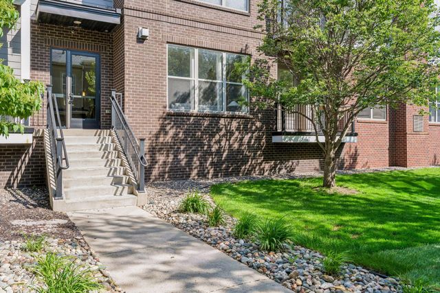 3640 Wooddale Avenue S 111, Saint Louis Park, MN 55416