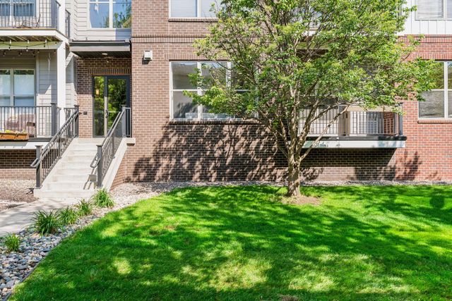 3640 Wooddale Avenue S 111, Saint Louis Park, MN 55416
