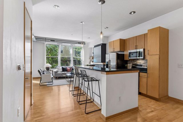 3640 Wooddale Avenue S 111, Saint Louis Park, MN 55416