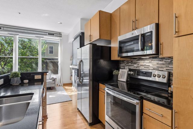 3640 Wooddale Avenue S 111, Saint Louis Park, MN 55416