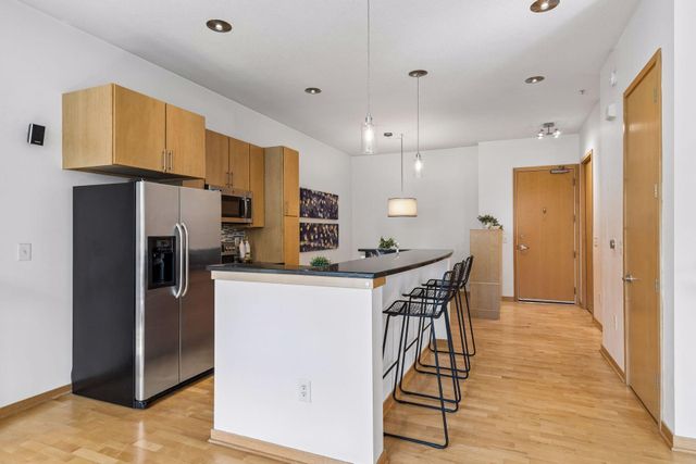3640 Wooddale Avenue S 111, Saint Louis Park, MN 55416