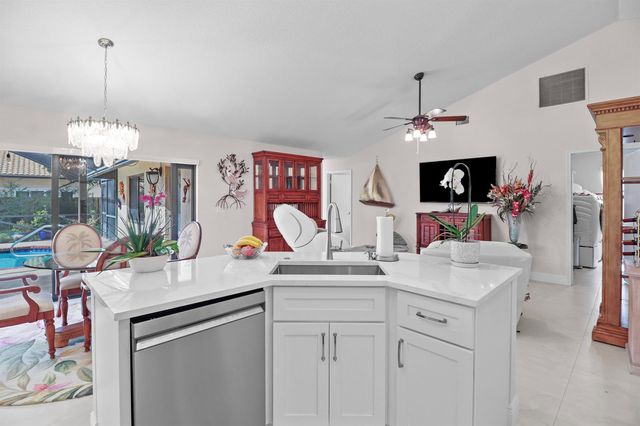 9260 Laurel Green Drive, Boynton Beach, FL 33437