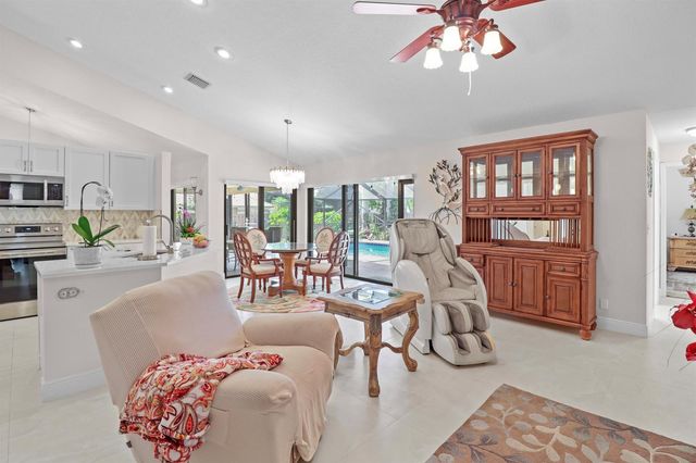9260 Laurel Green Drive, Boynton Beach, FL 33437