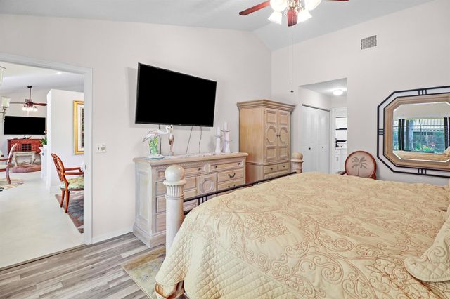 9260 Laurel Green Drive, Boynton Beach, FL 33437
