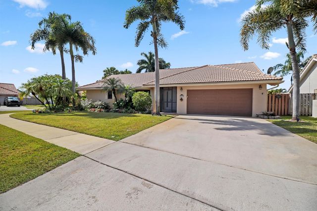 9260 Laurel Green Drive, Boynton Beach, FL 33437
