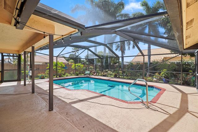 9260 Laurel Green Drive, Boynton Beach, FL 33437
