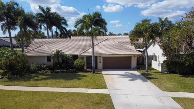 9260 Laurel Green Drive, Boynton Beach, FL 33437