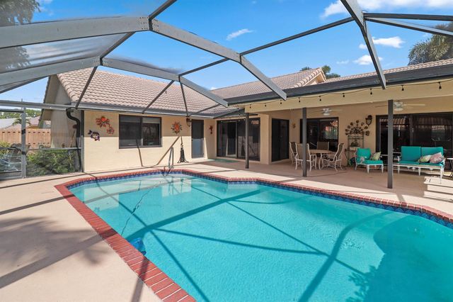 9260 Laurel Green Drive, Boynton Beach, FL 33437