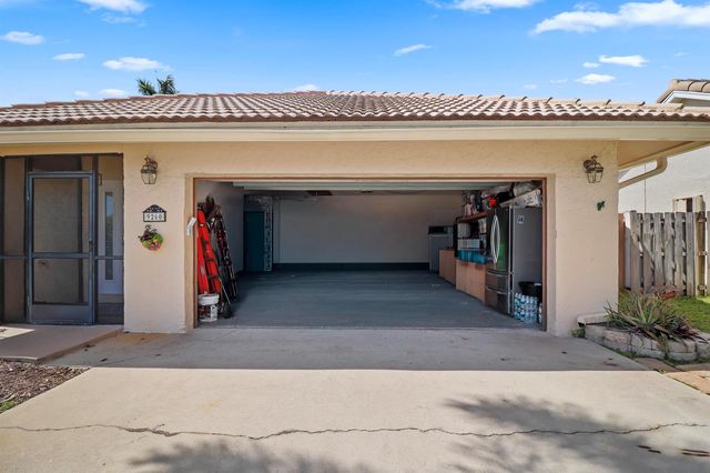 9260 Laurel Green Drive, Boynton Beach, FL 33437