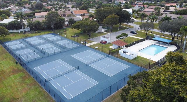 9260 Laurel Green Drive, Boynton Beach, FL 33437