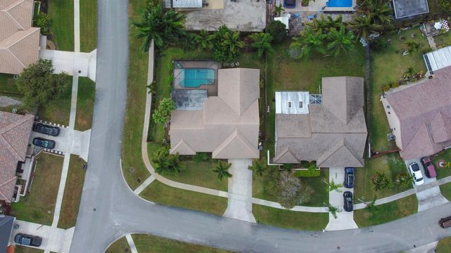 9260 Laurel Green Drive, Boynton Beach, FL 33437