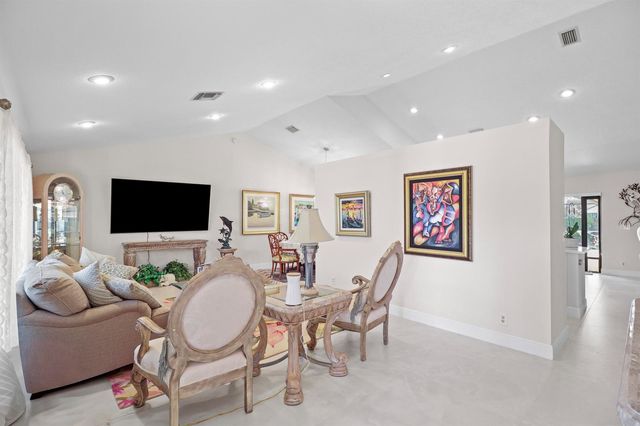 9260 Laurel Green Drive, Boynton Beach, FL 33437