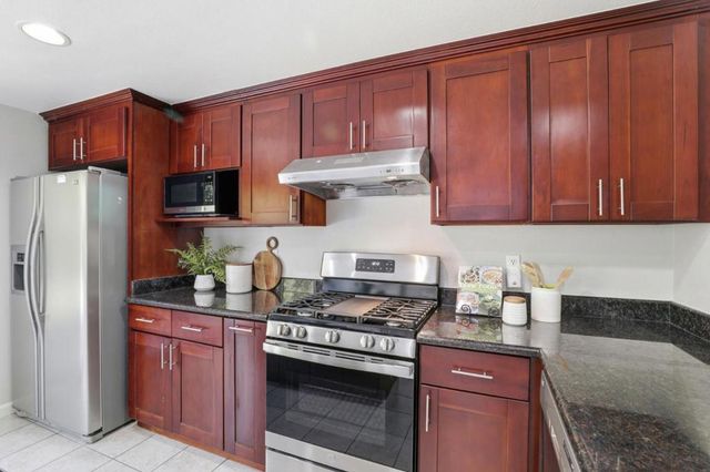 1560 Chihong Drive, San Jose, CA 95131