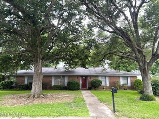 902 Myrtle Street, Vidalia, LA 71373