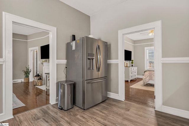 207 Woodside Circle, Simpsonville, SC 29681