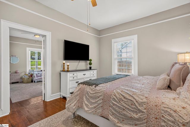 207 Woodside Circle, Simpsonville, SC 29681