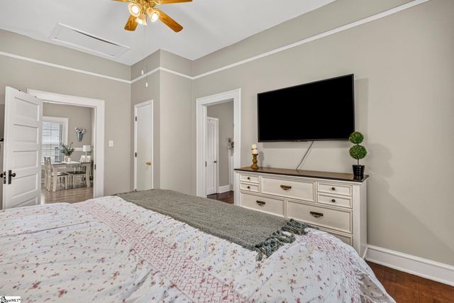207 Woodside Circle, Simpsonville, SC 29681