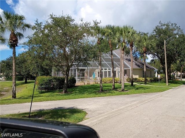 12393 Londonderry LN, Bonita Springs, FL 34135