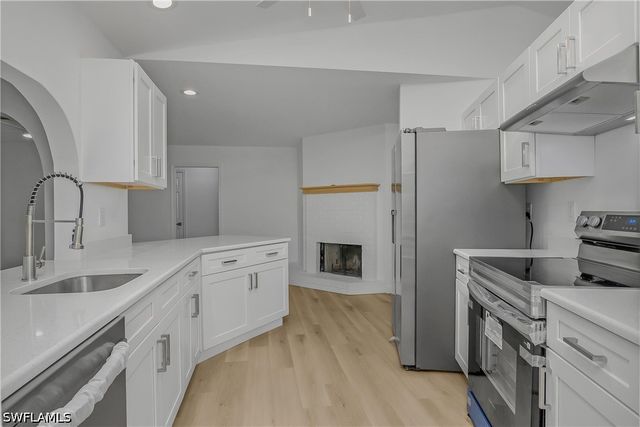12393 Londonderry LN, Bonita Springs, FL 34135