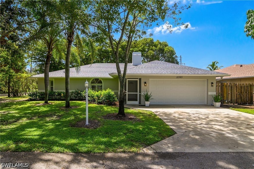 12393 Londonderry LN, Bonita Springs, FL 34135