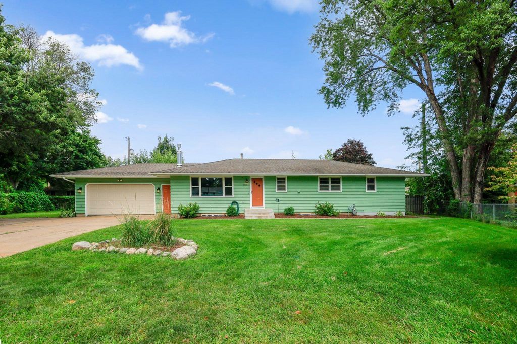 10047 Pilgrim Way, Maple Grove, MN 55369