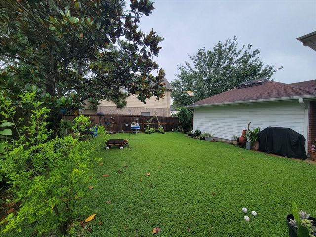 18402 Spinner Court Drive, Humble, TX 77346