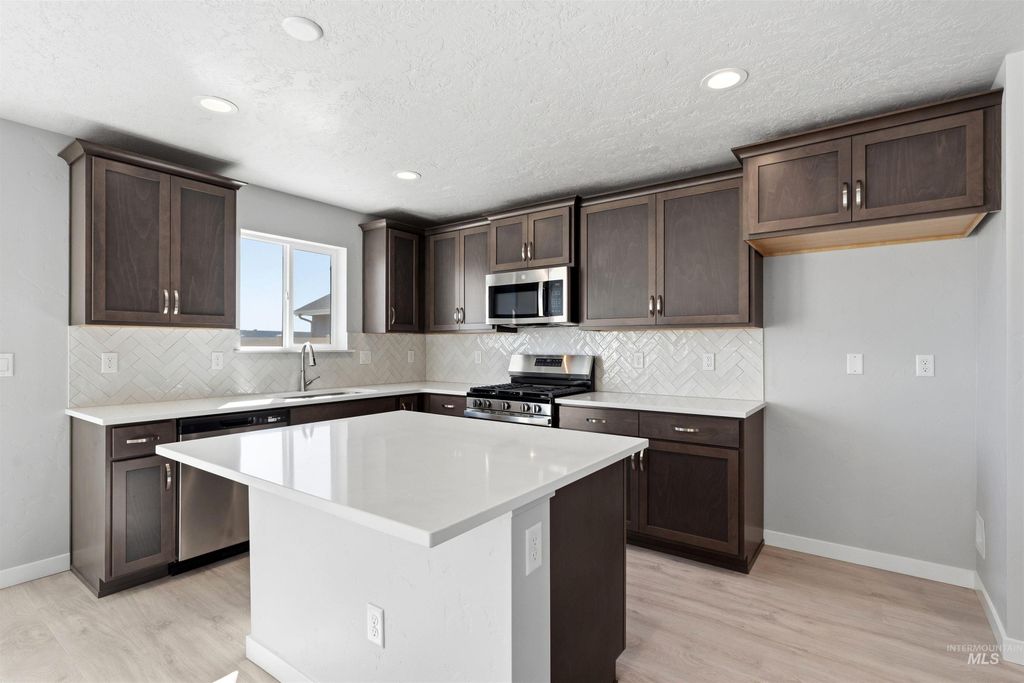 10159 Bellevue Ridge St, Nampa, ID 83687 photo 2