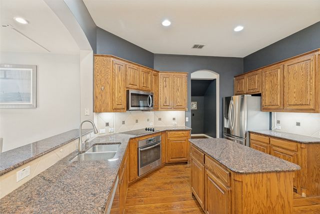 904 Moss Cliff Circle, Mckinney, TX 75071