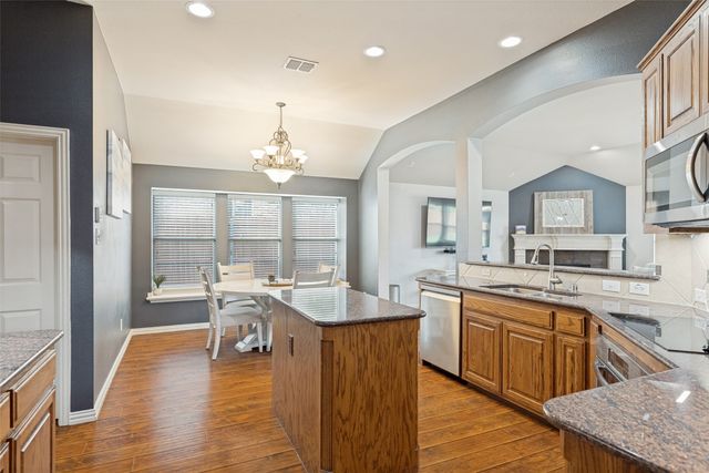 904 Moss Cliff Circle, Mckinney, TX 75071