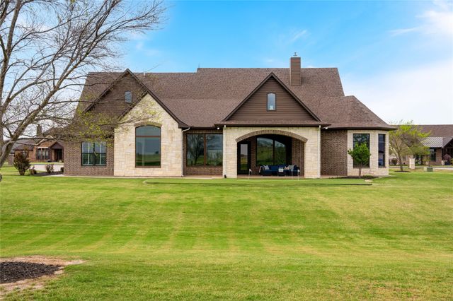 2023 Twin Creeks Circle, Pilot Point, TX 76258