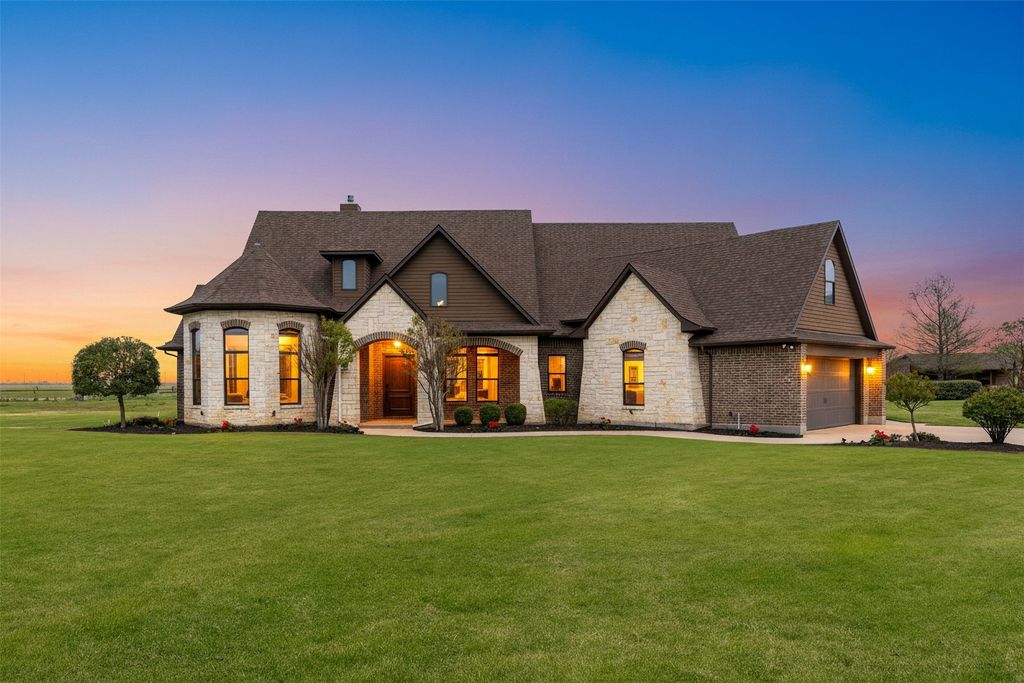 2023 Twin Creeks Circle, Pilot Point, TX 76258