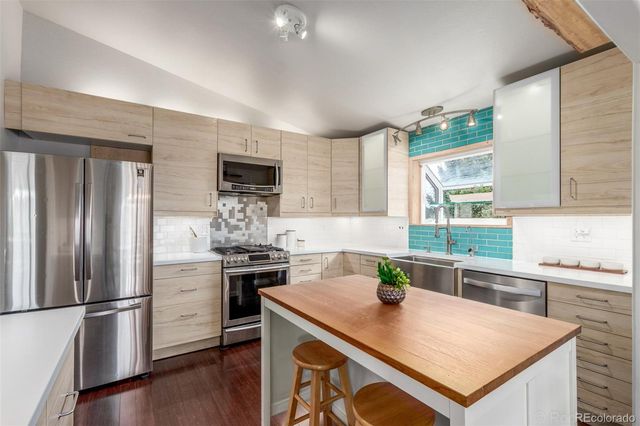 865 Sparta Drive, Lafayette, CO 80026