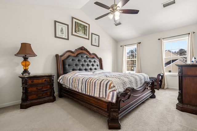 181 Tarkiln Pl, New Bedford, MA 02745