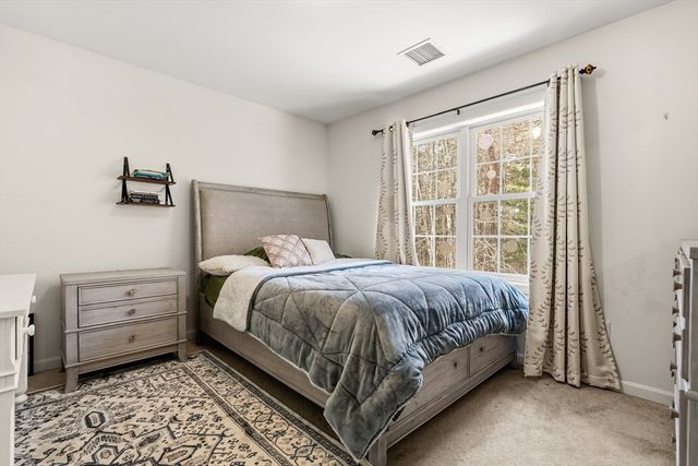 181 Tarkiln Pl, New Bedford, MA 02745