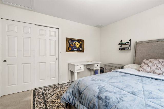 181 Tarkiln Pl, New Bedford, MA 02745