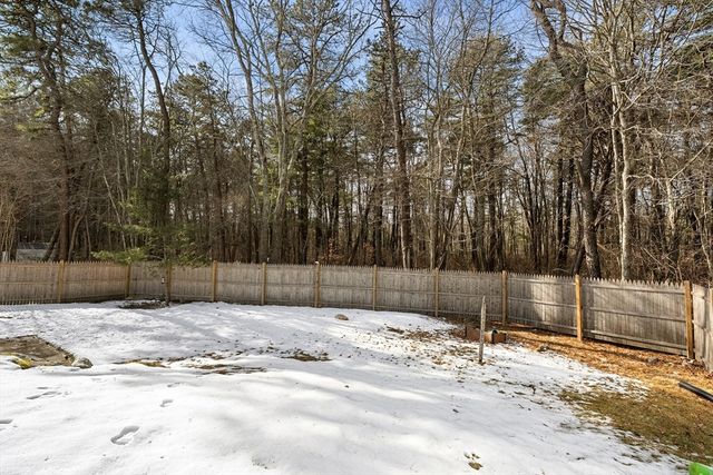 181 Tarkiln Pl, New Bedford, MA 02745