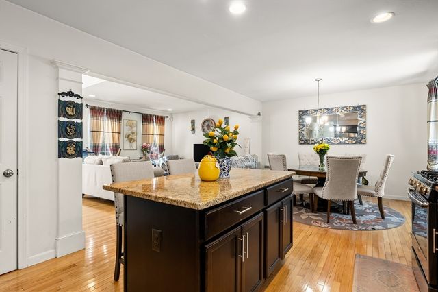 181 Tarkiln Pl, New Bedford, MA 02745