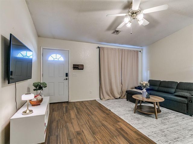 414 English Elm Lane, Norman, OK 73069