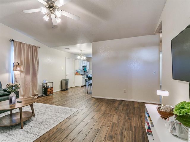 414 English Elm Lane, Norman, OK 73069